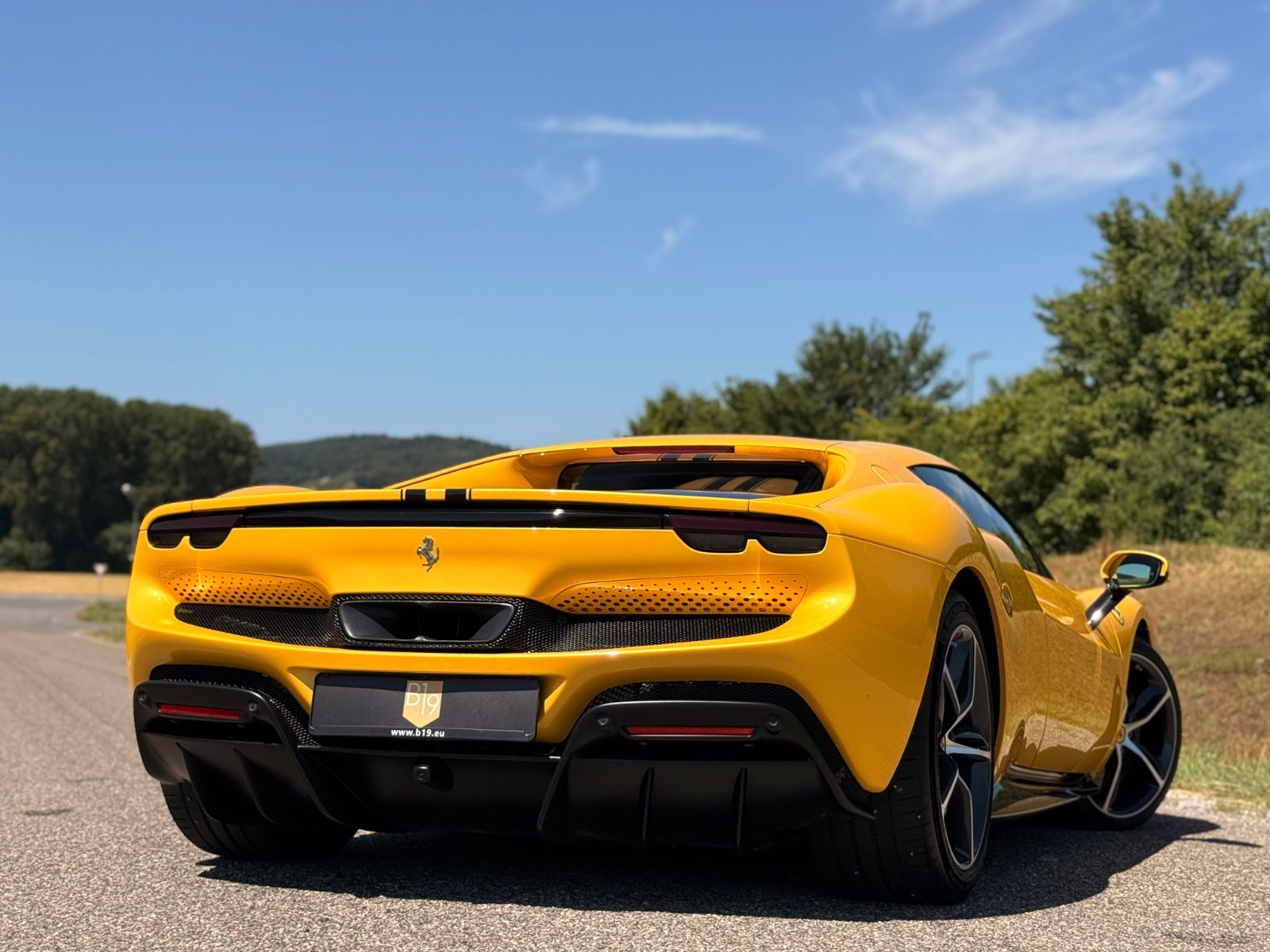 Ferrari 296 GTB/LIFT/Carbon/Racingseat/Deutsch/JBL/Cam foto 20