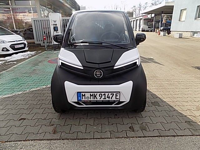 Silence S04 L7e Premium 14 kW 85 km/h 2 x 5,6 kWh AT imagem 2