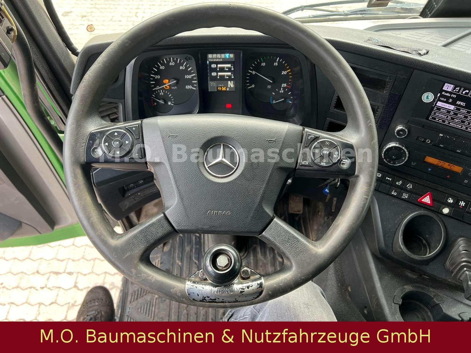 Fahrzeugabbildung Mercedes-Benz Antos 2543 / Euro 6 / 6x2 / Hiab XR 21S59