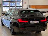 BMW 520d M Sport Park&Driv&BremsAss/StopGo/LenkrHeiz - graue BMW 520
