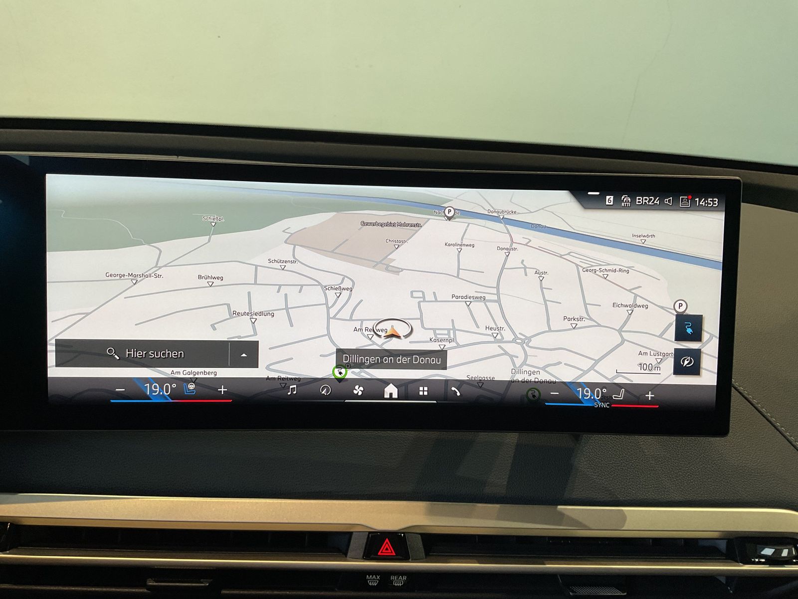 Fahrzeugabbildung BMW iX xDrive50 Sportpaket, aktive Sitzbelüftung vor