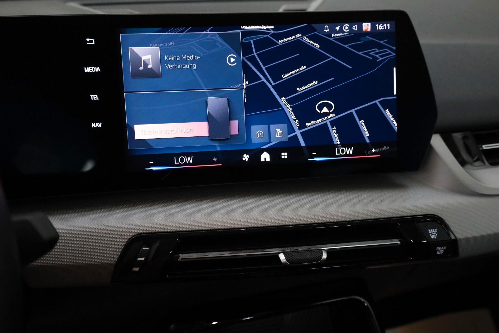 Fahrzeugabbildung BMW iX2 20 eDrive,Navi,LED,SH,Kamera,Ausparkassist