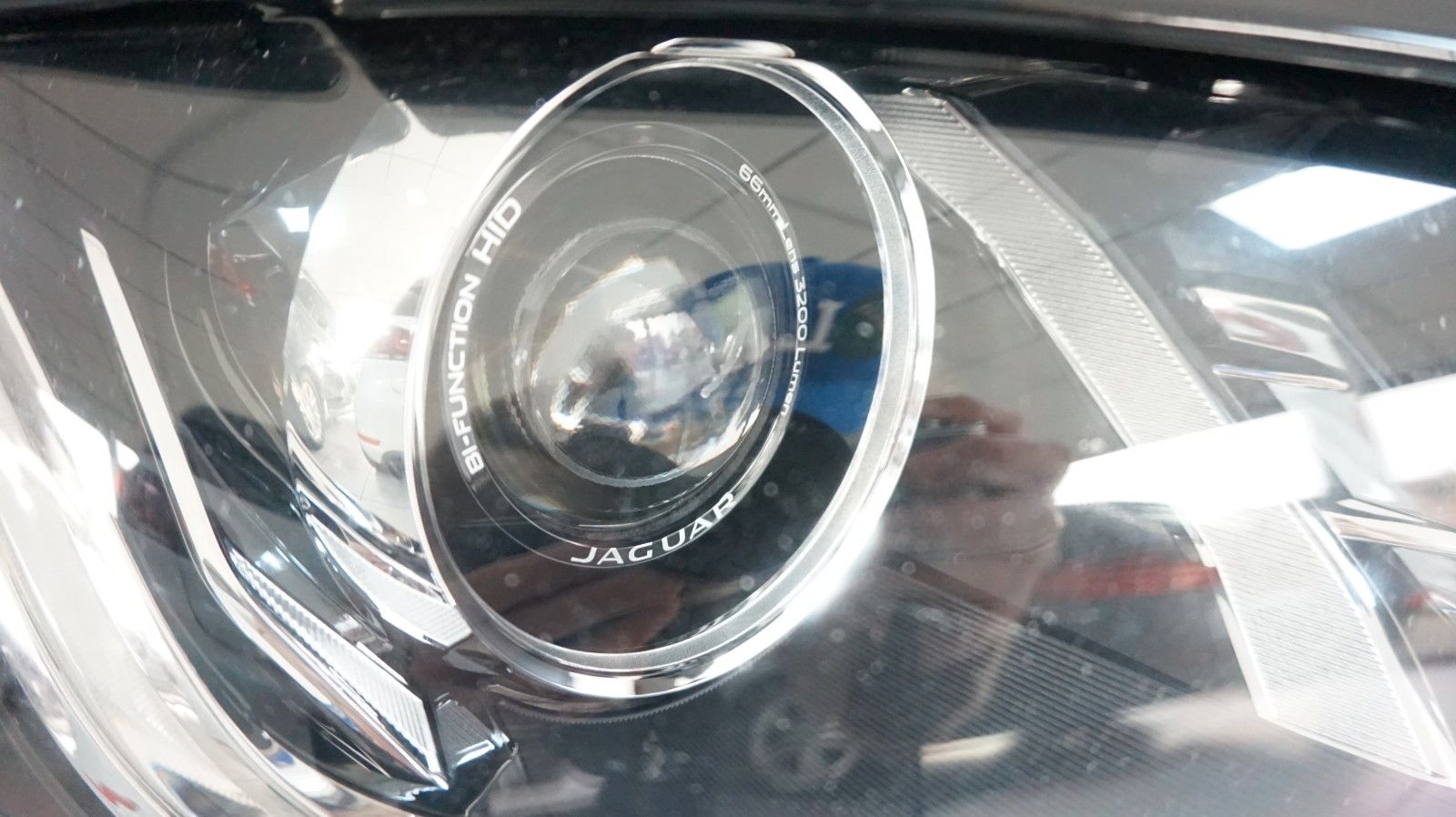 Fahrzeugabbildung Jaguar XE Prestige