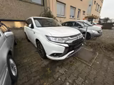 Mitsubishi Outlander PHEV Basis 4WD - gebrauchte Mitsubishi Outlander aus dem Jahr 2019