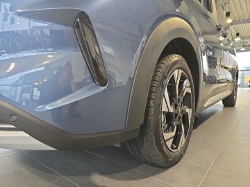 Bild 7 Ford Tourneo Custom 320 L2 Active FWD AHK-el. klappb.