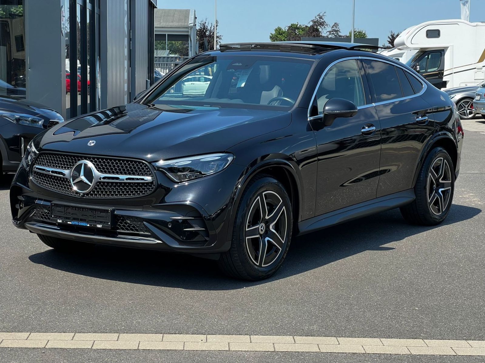 MERCEDES-BENZ GLC 300 d2.0 4-matic Coupe AMG+Pano+AHK+LEDER+