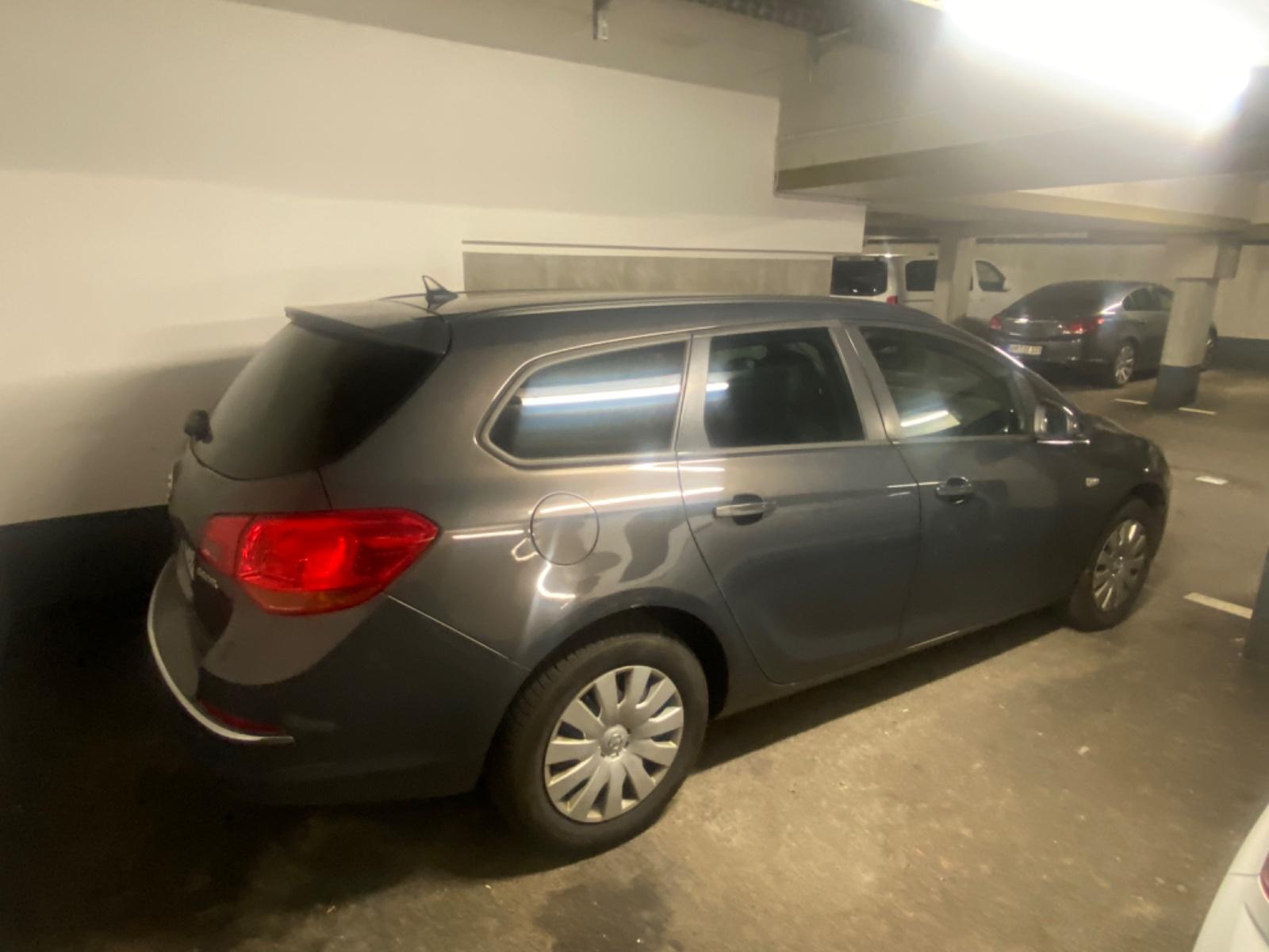 Opel Astra 2015 — engine 1.598 cm³, 110 HP (81kW)