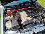 Mercedes-Benz E 320  - Oldtimer: Limousine