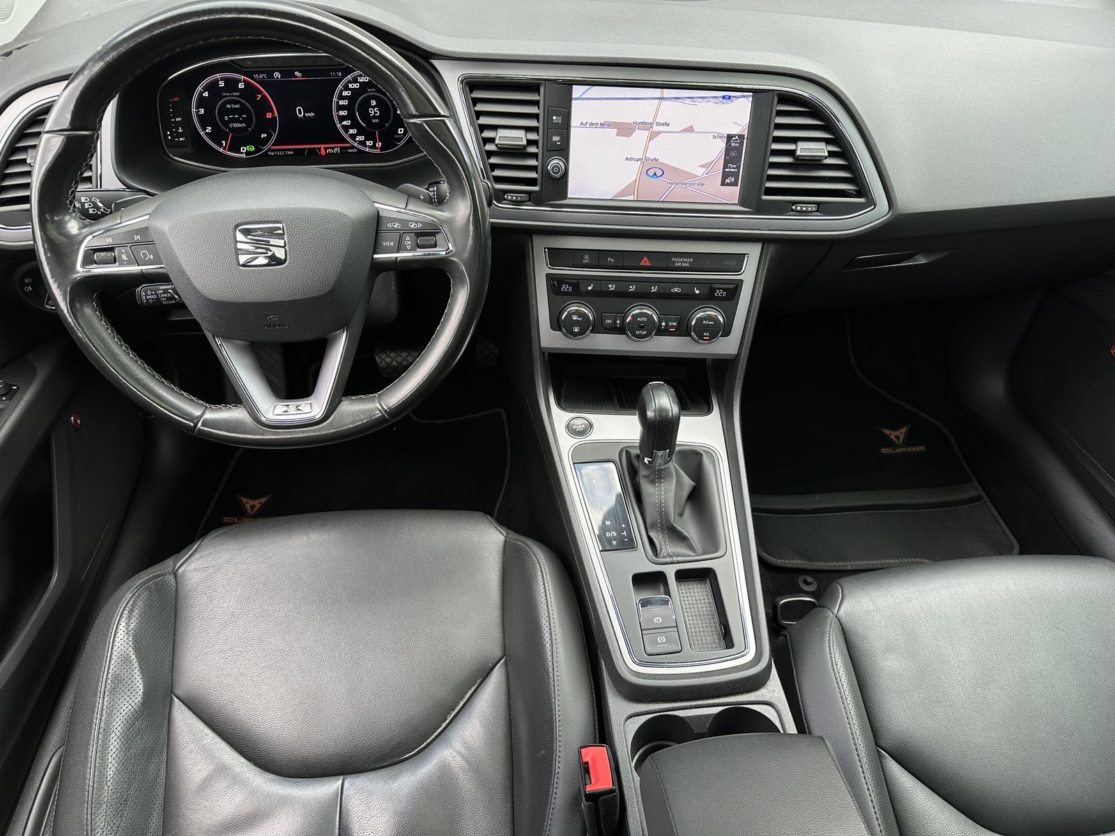 Fahrzeugabbildung SEAT Leon ST 2.0 TSI Xcellence NAV+LED+PANO+KAM+AHK+V
