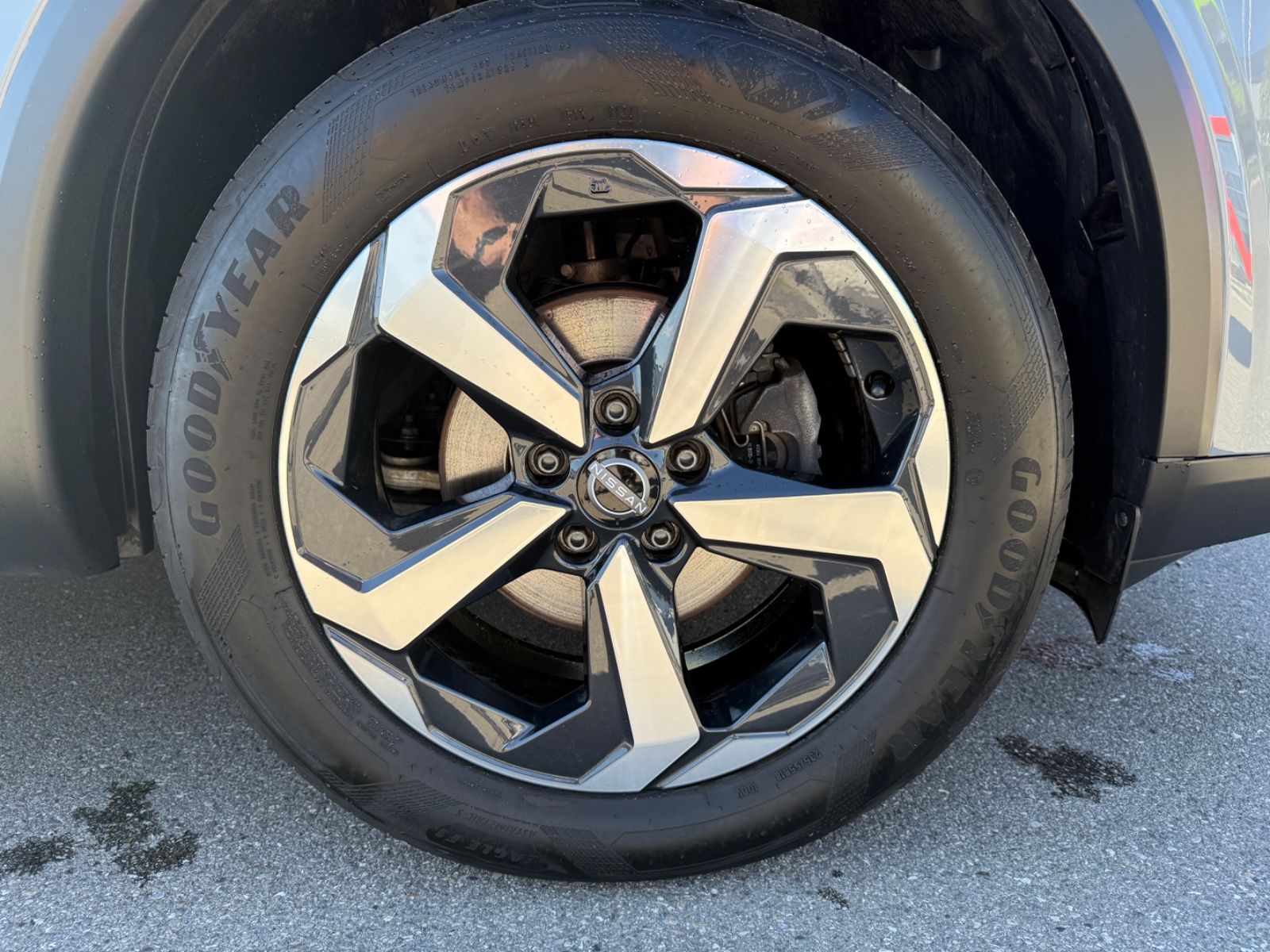 Fahrzeugabbildung Nissan Qashqai N-Connecta 360° Kamera, Navi, Winterpa.