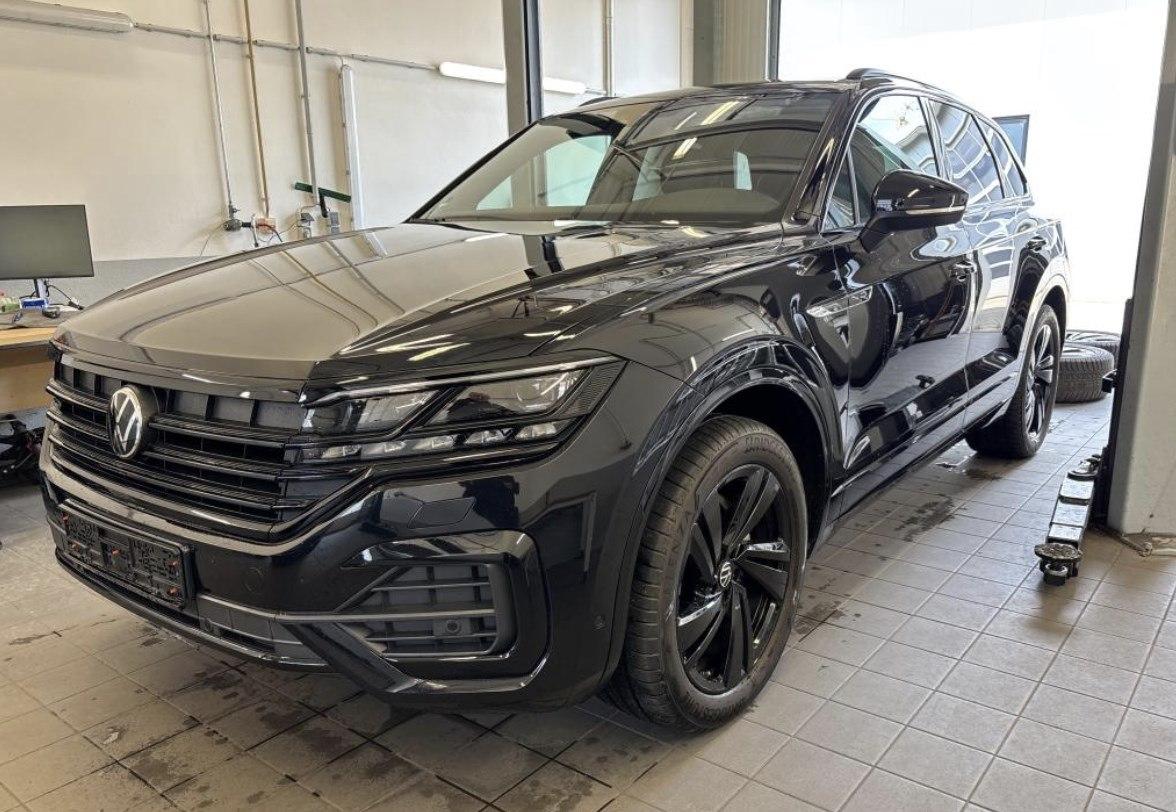 Volkswagen Touareg 3.0 TDI R-Line BLACKSTYLE 4M AHK/LUFT