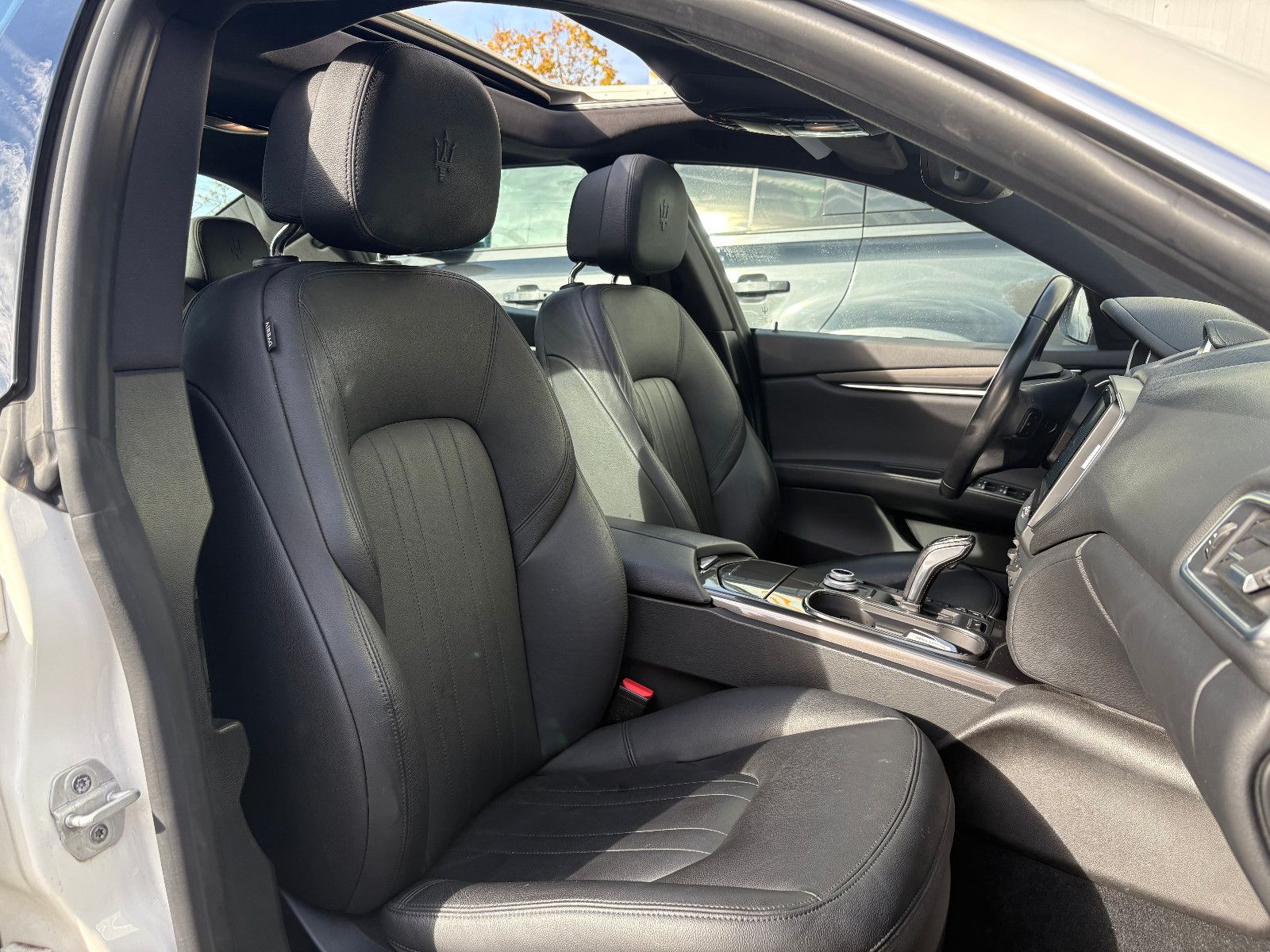 Fahrzeugabbildung Maserati Ghibli Diesel/FACELIFT/KAMERA/NEUES-MODELL