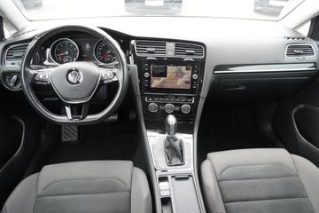 Volkswagen Golf - 11