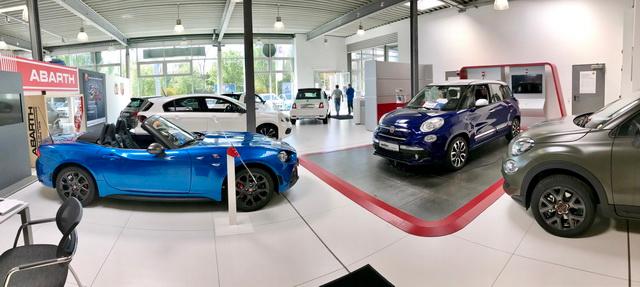 showroom-image-top