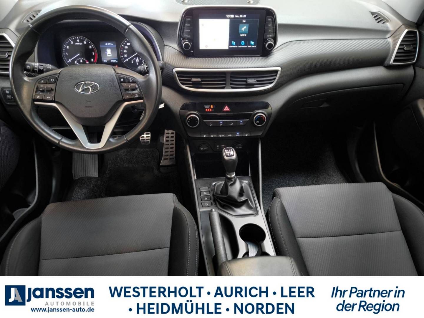 Fahrzeugabbildung Hyundai TUCSON FL 1.6 GDi M/T 2WD PURE  Navigation