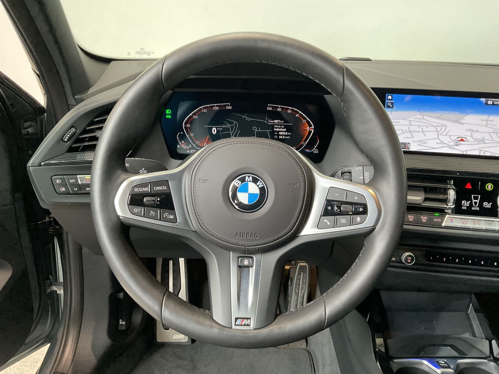 Fahrzeugeinzelansicht 8 Fahrzeugabbildung BMW 118i |elektr. Heckklappe |Lenkradheizung |Rückfa