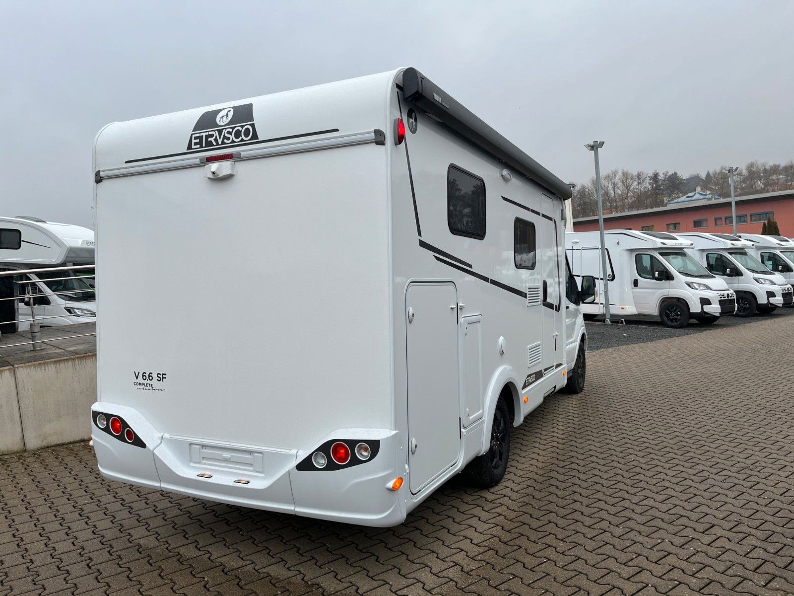 Fahrzeugabbildung Etrusco V 6.6 SF *165PS*Autom.*Complete Selection*Markis