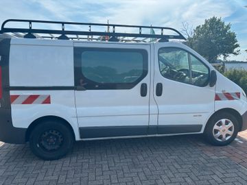Renault Trafic - 2