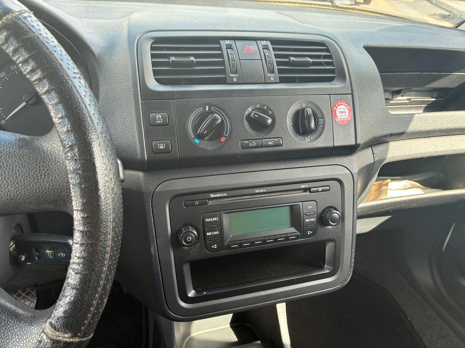 Skoda Praktik 2012 — engine 75 HP (55kW)