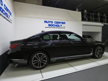 BMW 745 - 9