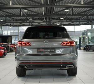 Volkswagen Touareg - 8