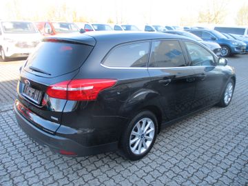 Ford Focus Turnier Titanium PDC + Keyfree + AHK ab.