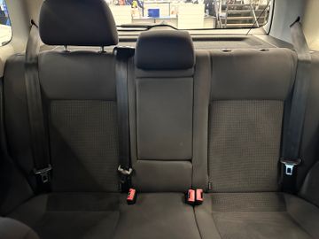 MYAUTOCENTER – Gebraucht- und Jahreswagen mit Werkstattservice in Pfaffenhofen Volkswagen Polo IV Comfortline *TÜV NEU*KLIMA*ELEKTR.FENSTE