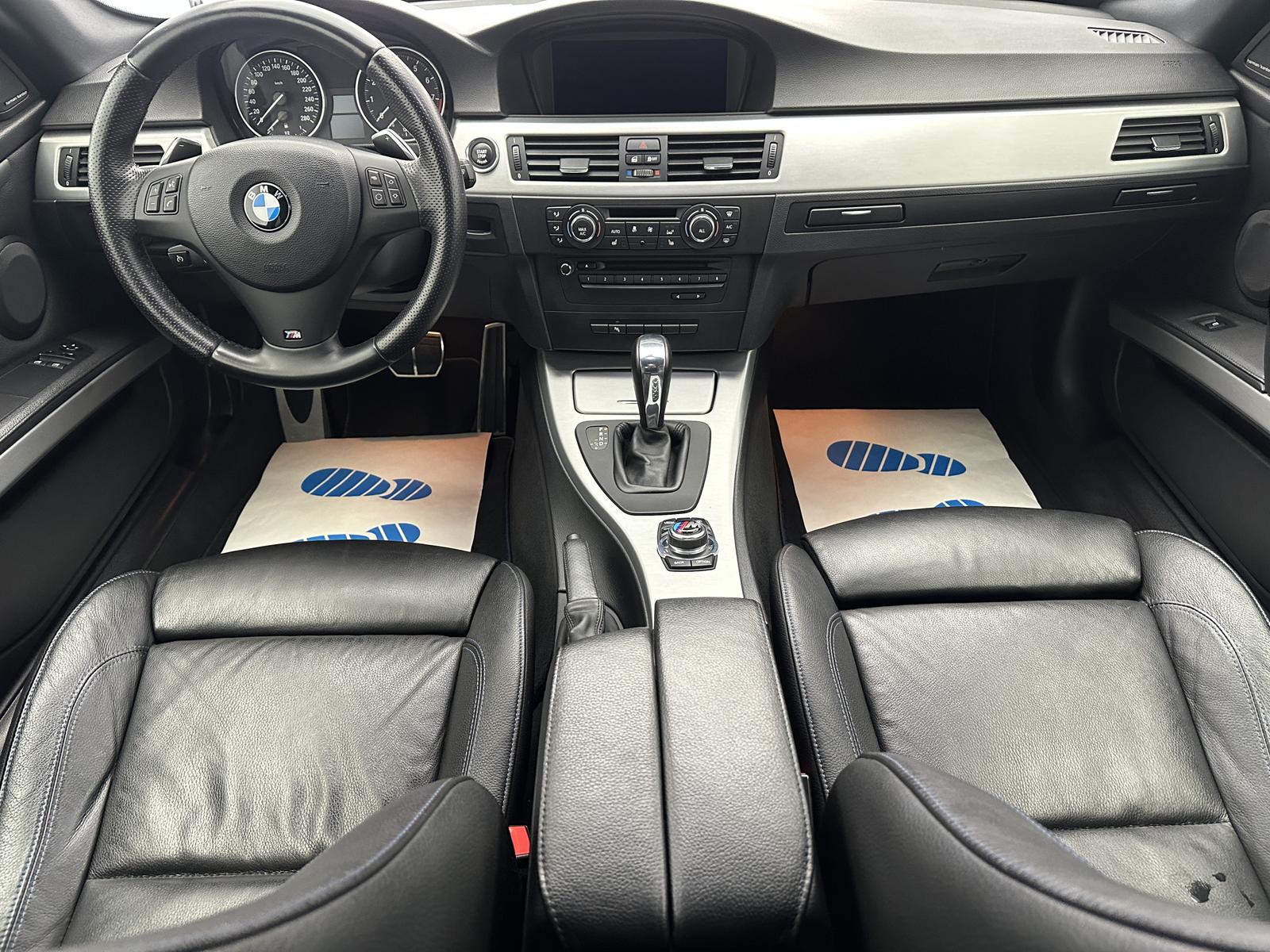 BMW 325 I M SPORT "NAVI-LEDER-SITZH-PDC-MULTI-TEMPO" | 218 ch | BVA | SYSTÈME DE NAVIGATION | CUIR INTÉGRAL | SIÈGES CHAUFFANTS