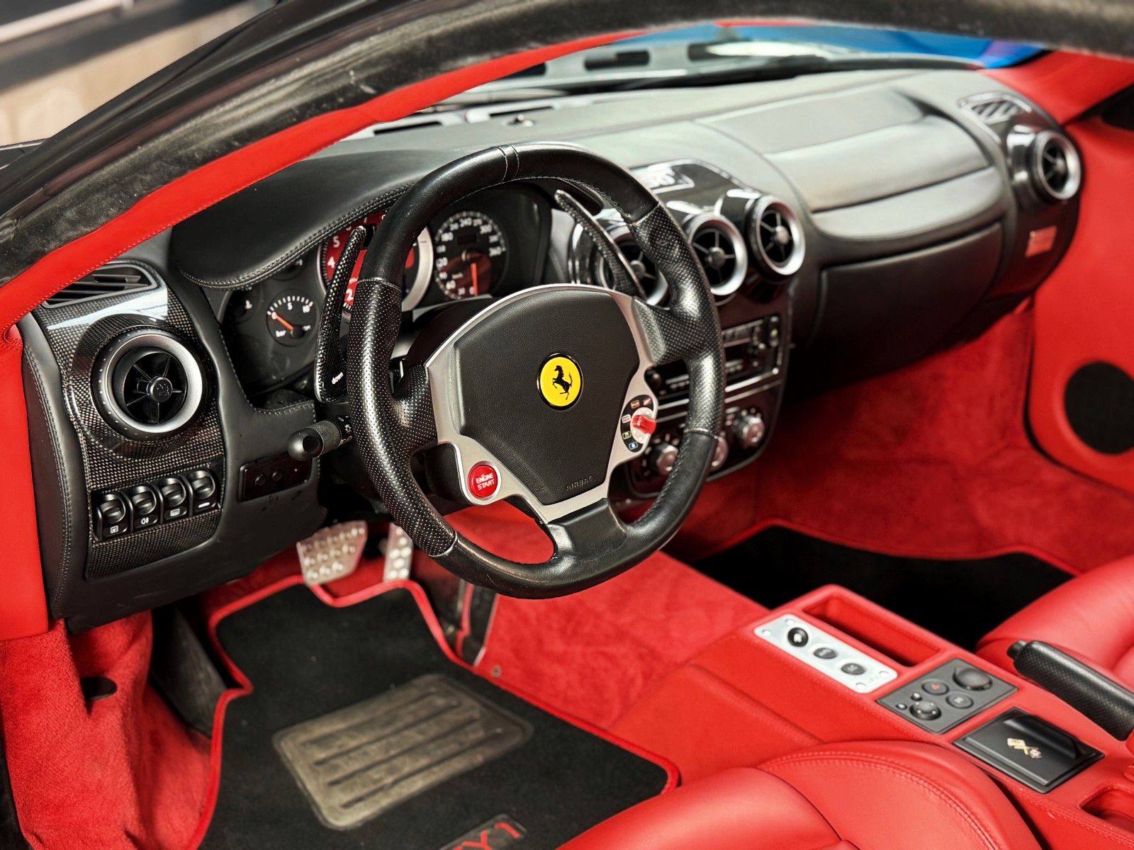 Fahrzeugabbildung Ferrari F430 F1 + Grigio Silverst. + 2.Hand + Scheckheft