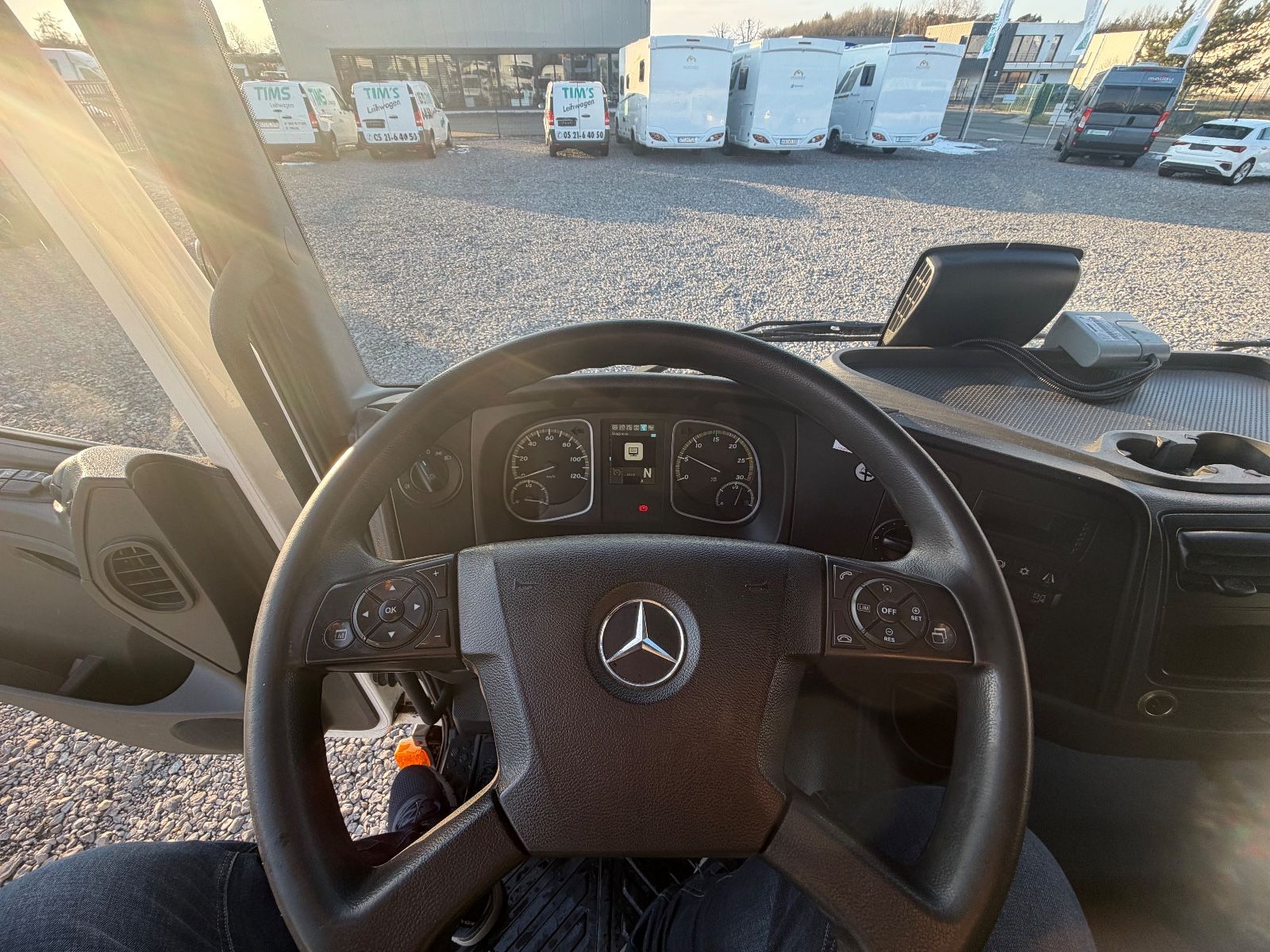 Fahrzeugabbildung Mercedes-Benz Atego  1524 LBrake-Assist LBW  ABS / ASR