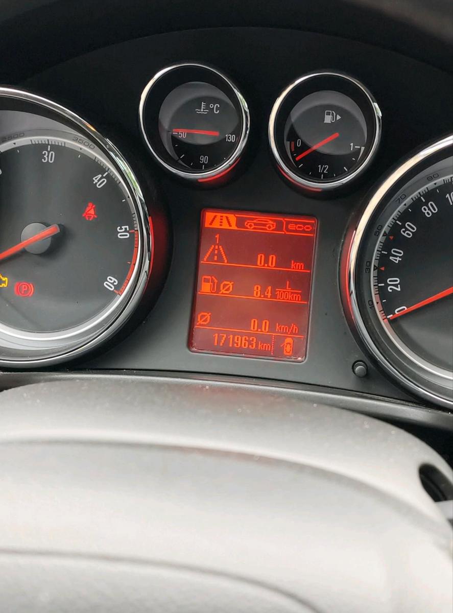 Opel Insignia 2013 — photo 14