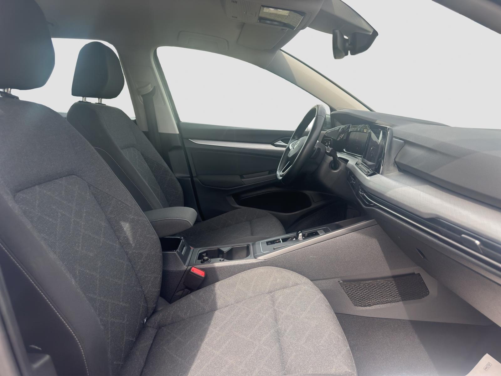 Volkswagen Golf VIII Variant 1.0eTSI*LIFE*LED*NAV*RFK*SITZH, миниатюра 20