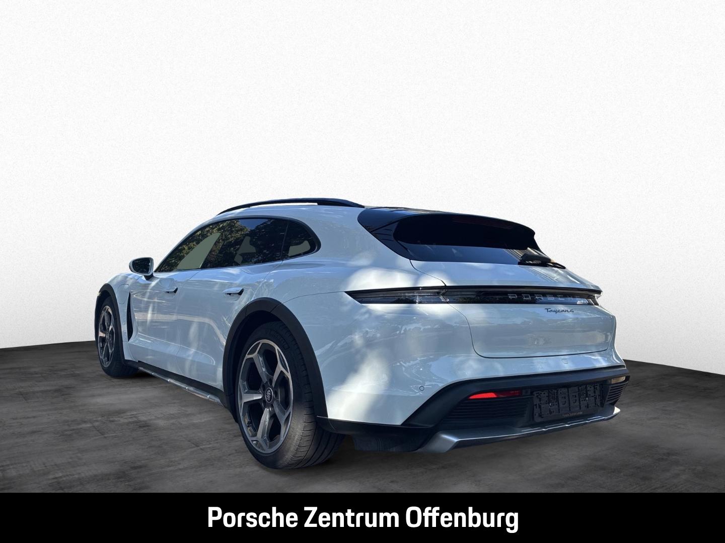 Porsche Taycan 4 Cross Turismo Pano Navi Bose LED R.Kame