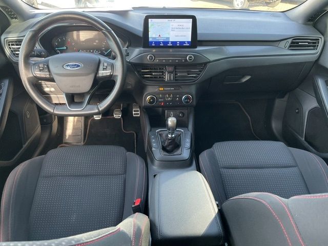 Fahrzeugabbildung Ford Focus ST-Line totWinkAss Kamera LED SpurhalteAss