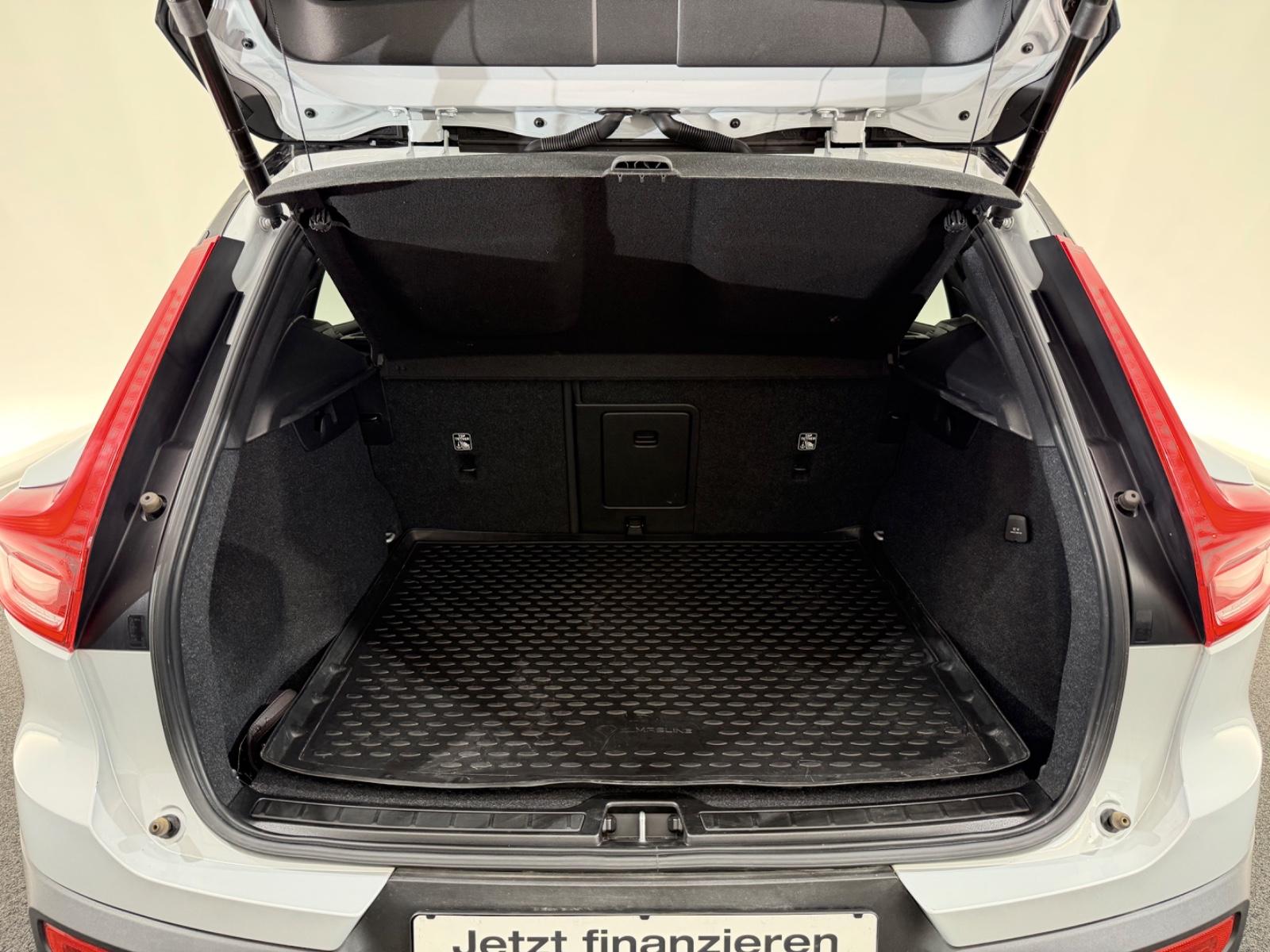 Volvo XC40 T3*R DESIGN*LED-R.KAM-APP-SHZ-LHZ-ACC-WLAN, миниатюра 16