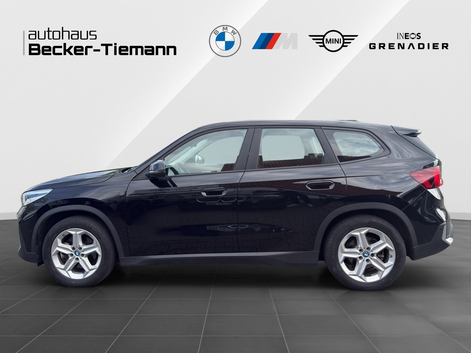 BMW iX1 xDrive30 AHK ADPT FAHRW KAMERA WIDESCREEN W foto 3