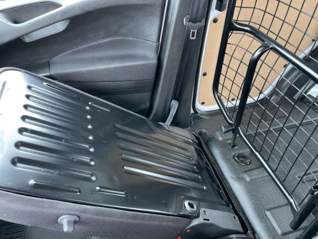 Fahrzeugabbildung Ford Transit Courier 1.0 EcoBoost Trend AHK,  Klimaan