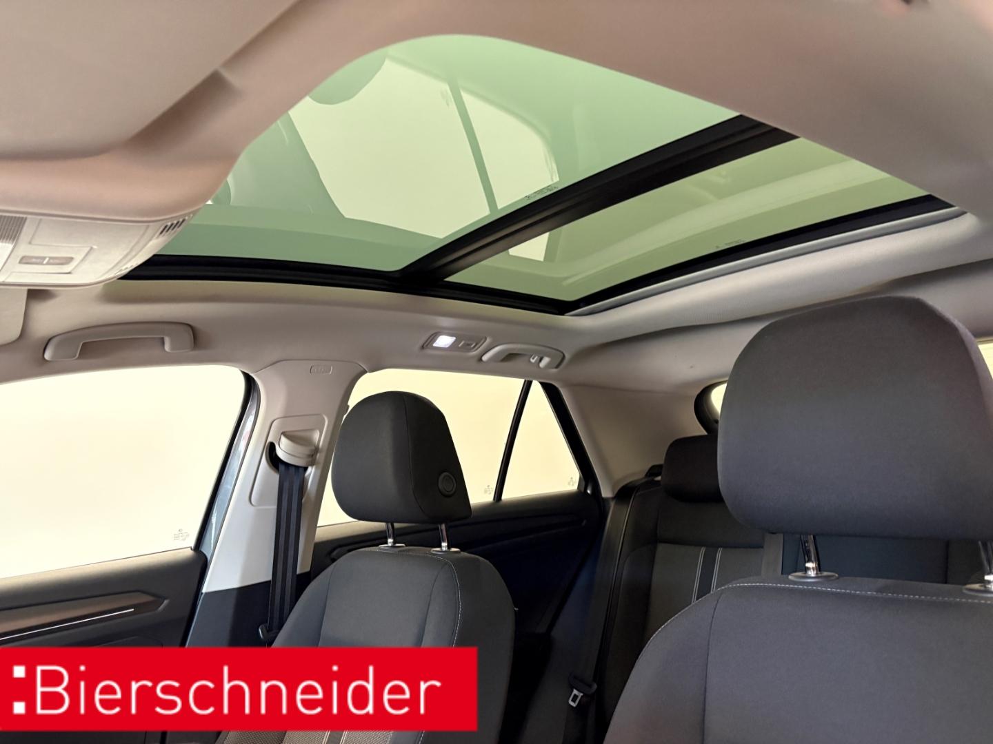 Volkswagen T-Roc 1.0 TSI Style LED PANO NAVI PDC 18 ACC DAB
