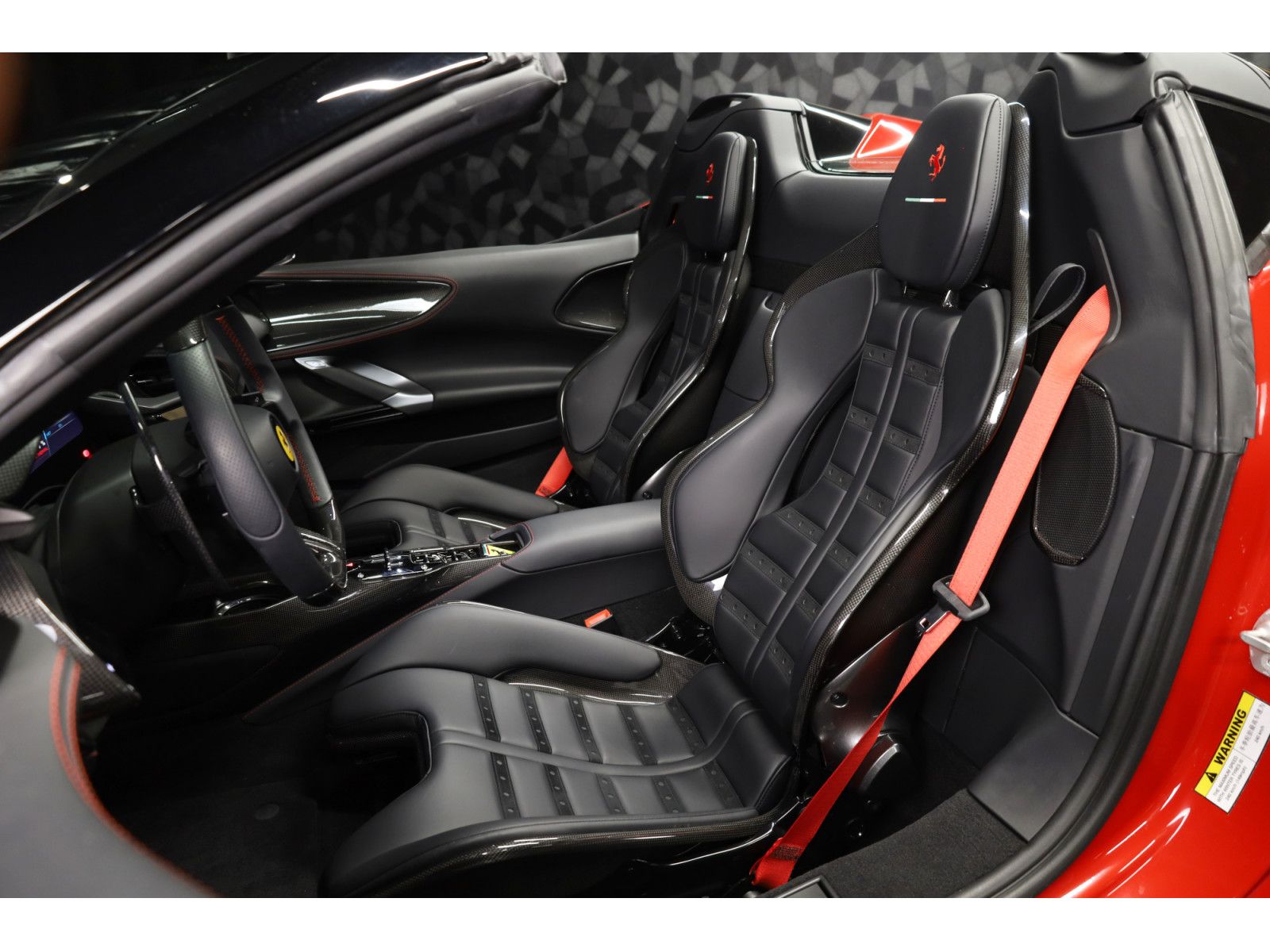 Ferrari SF90 Spider V8 - ROSSO CORSA METALLIC - FULL CAR imagem 2