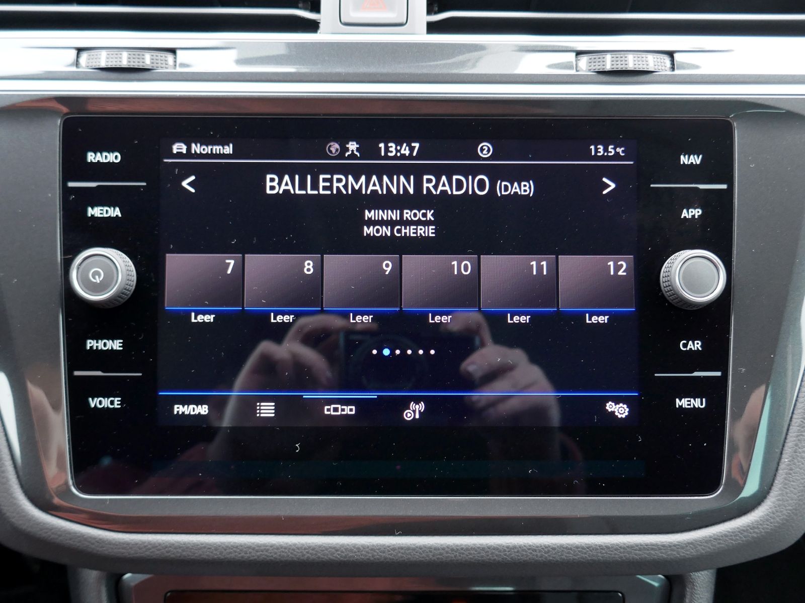 Fahrzeugabbildung Volkswagen Tiguan Move 1.5 TSI DSG | LED RFK ACC Navi