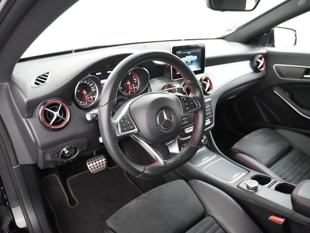 Mercedes-Benz CLA 250 Shooting Brake Sport 4MATIC Business kam
