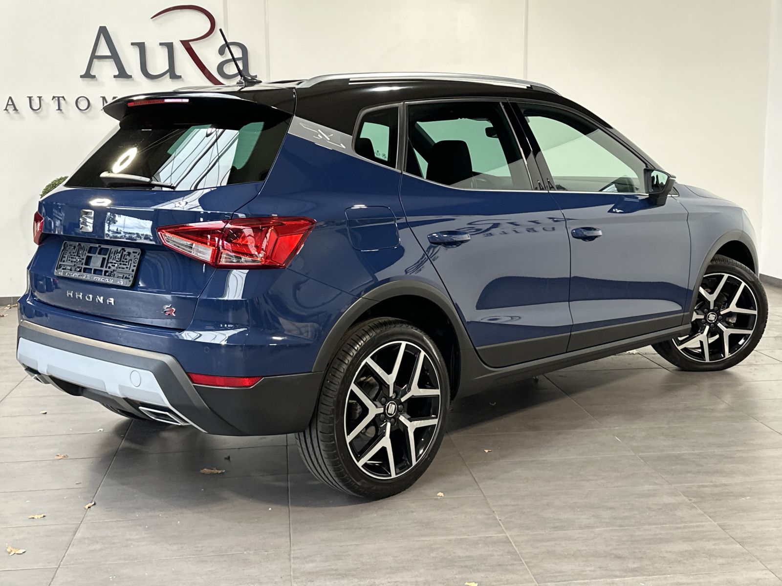 Fahrzeugabbildung SEAT Arona 1.0 TSI FR-Line DSG NAV+SHZ+APS+DAB+TEMPO+