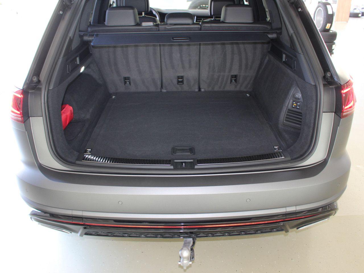 Volkswagen Touareg V6 TSI 4Motion R-Line FINAL EDITION