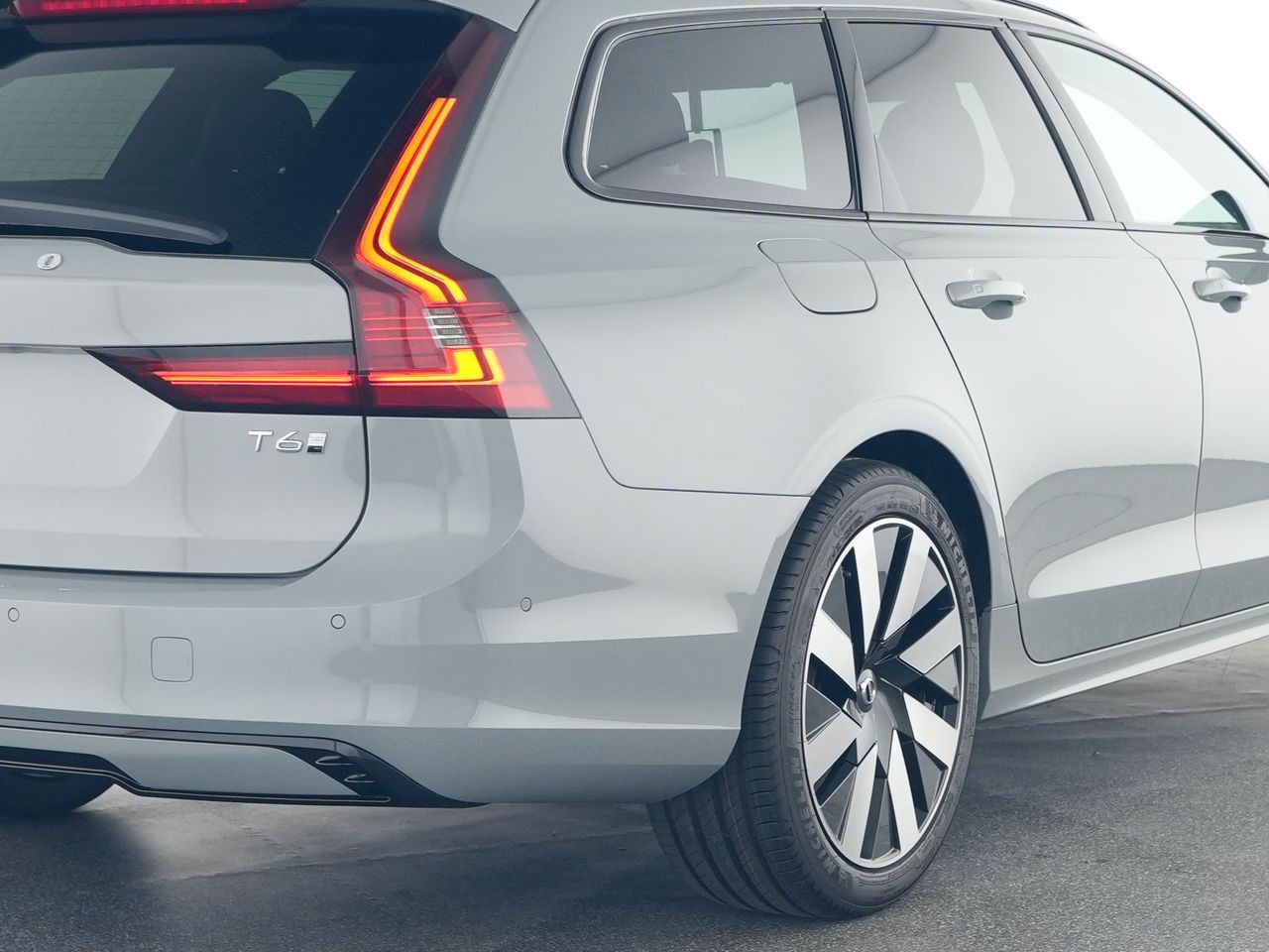 Volvo V90 T6 Plus Dark  Plug-In Hybrid Head-up 360° foto 4