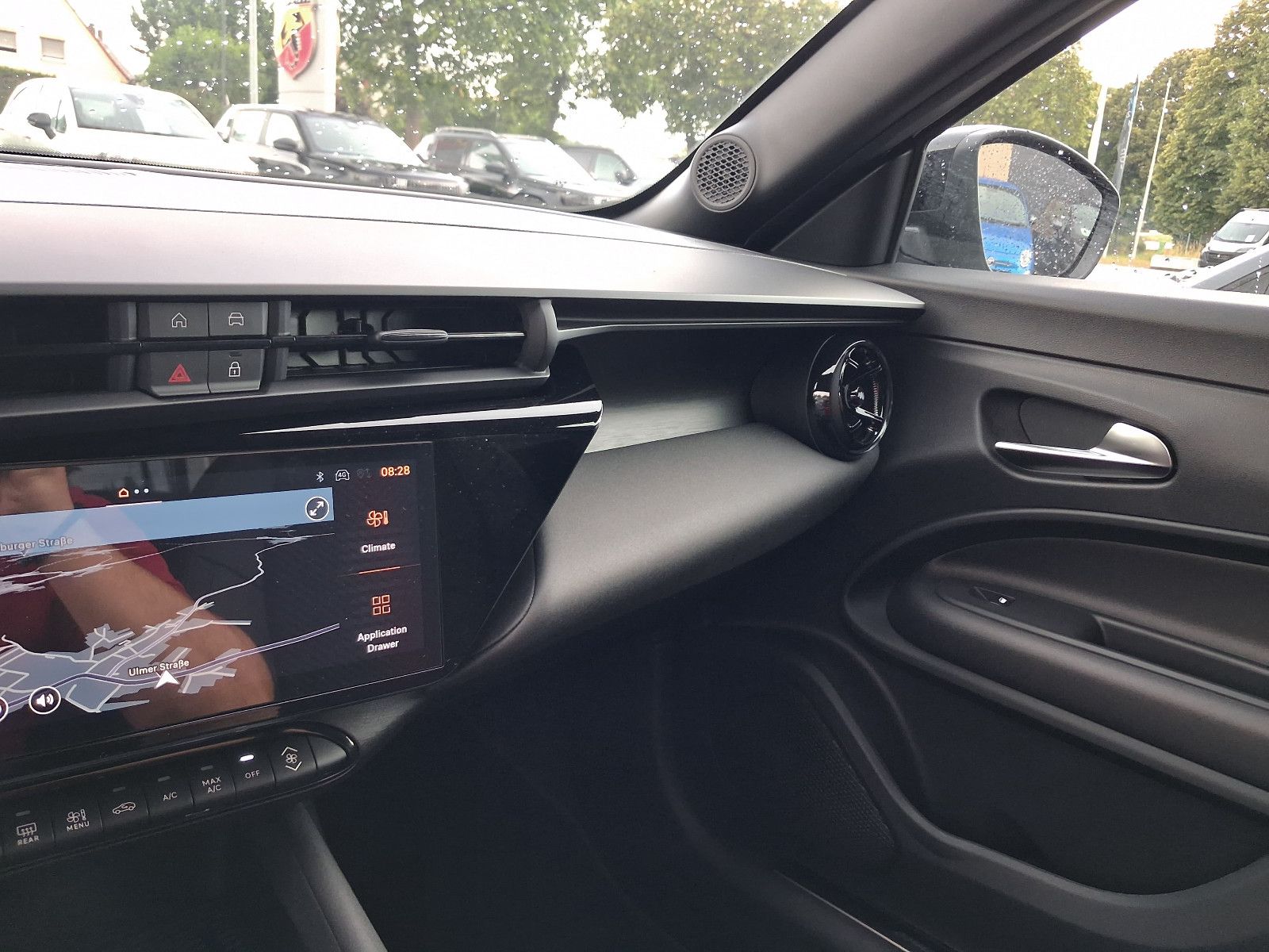 Fahrzeugabbildung Alfa Romeo Junior Ibrida 1.2 VGT 48V-Hybrid 107 kW Ti