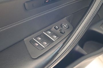 BMW 520d Touring Luxury Line Pano ACC HUD 360Kamera