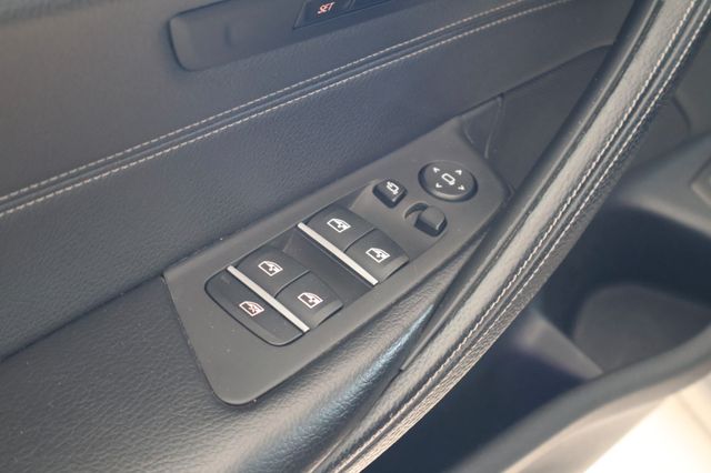 BMW 520d Touring Luxury Line Pano ACC HUD 360Kamera