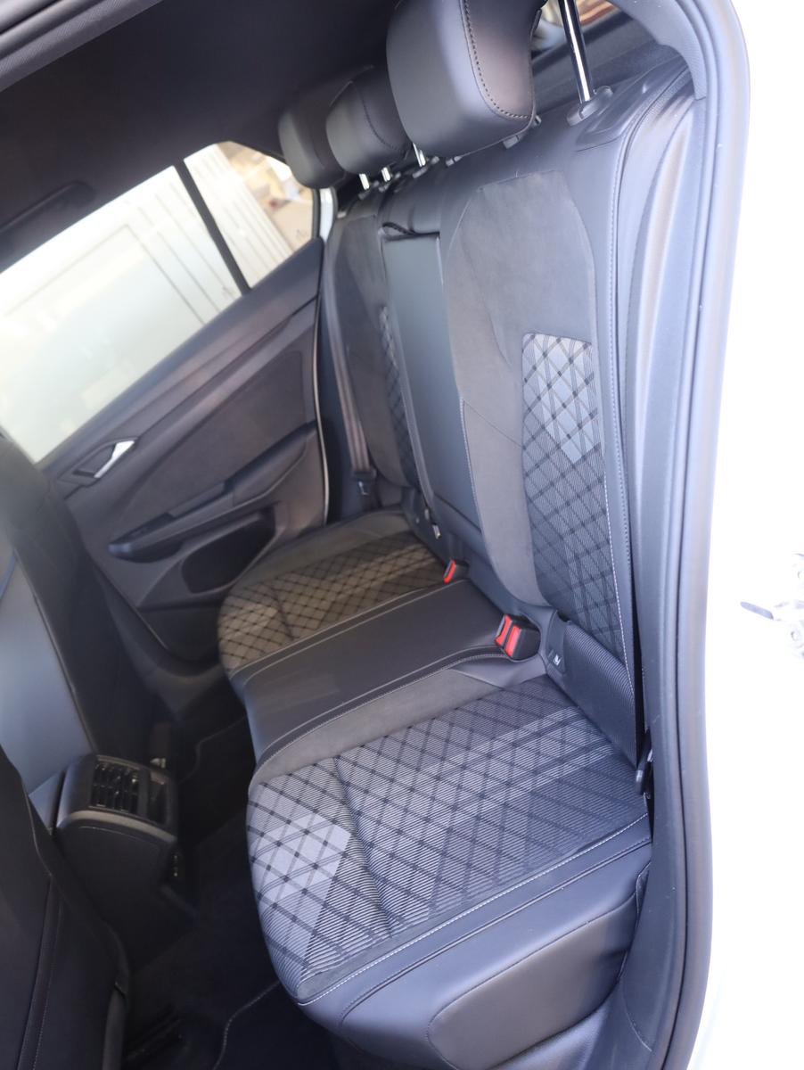 Volkswagen Golf 1.5 eTSI R-Line*Virtual*APP*ACC*LederAlc, миниатюра 17