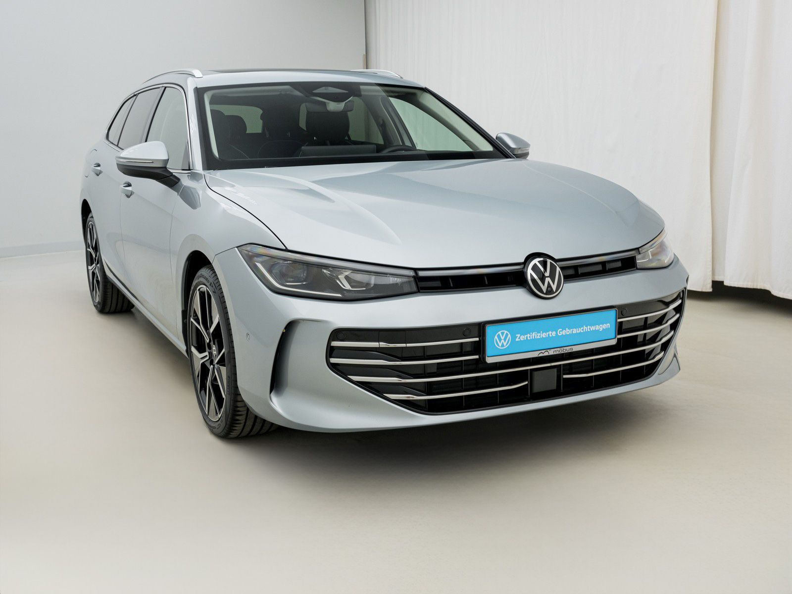 Volkswagen Passat Variant TDI Elegance RFK*HUD*PANO*LED foto 4