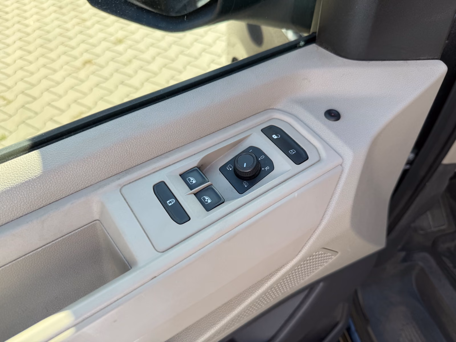 Volkswagen T7 Multivan 2.0 TDI MwSt DSG 6 Sitze AHK ACC LED, миниатюра 20